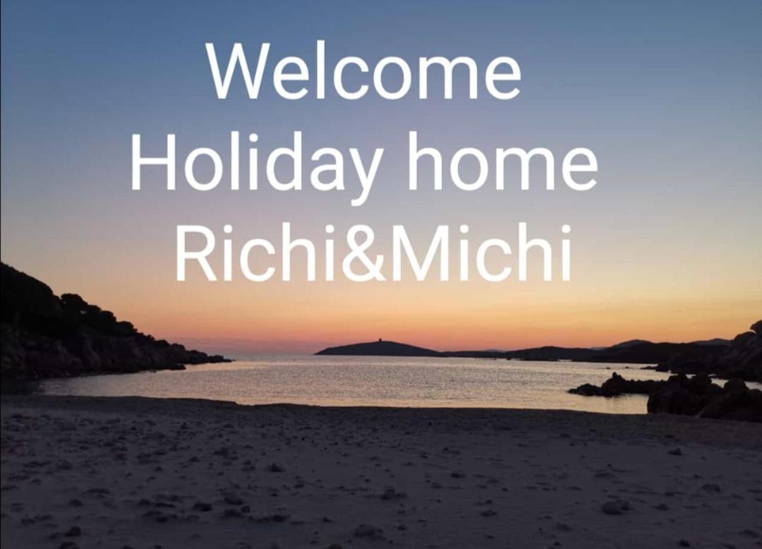 Casa Vacanze Richi&Michi Chia Villa Exterior foto